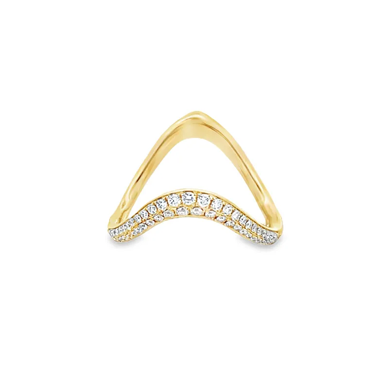 Elegant Gold Wave Ring
