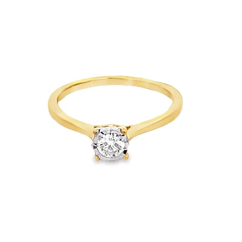 Elegant Gold Engagement Ring