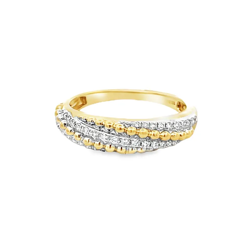 Elegant Gold Diamond Ring