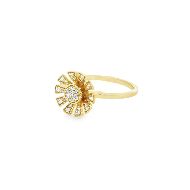 Elegant Gold Sunburst Ring