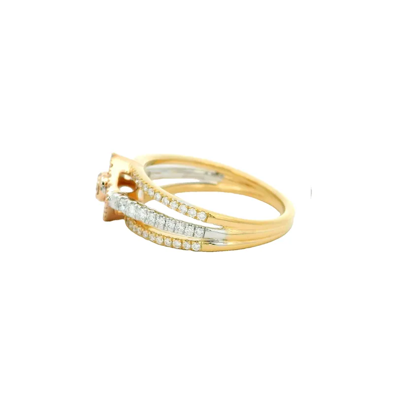 Elegant Gold Diamond-Studded Ring