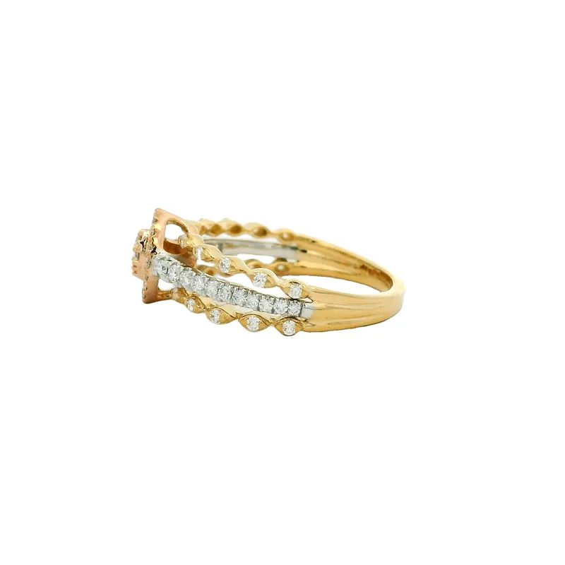 Exquisite Gold Diamond Ring
