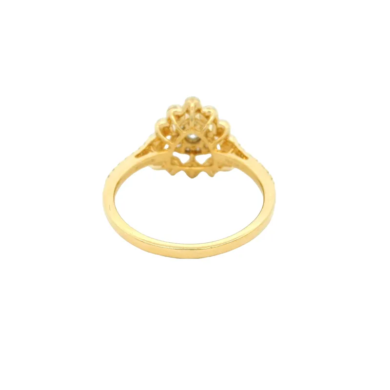 Elegant Diamond Cluster Ring