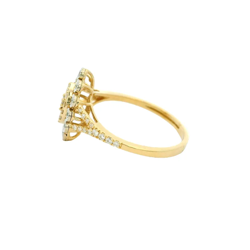 Elegant Diamond Cluster Ring