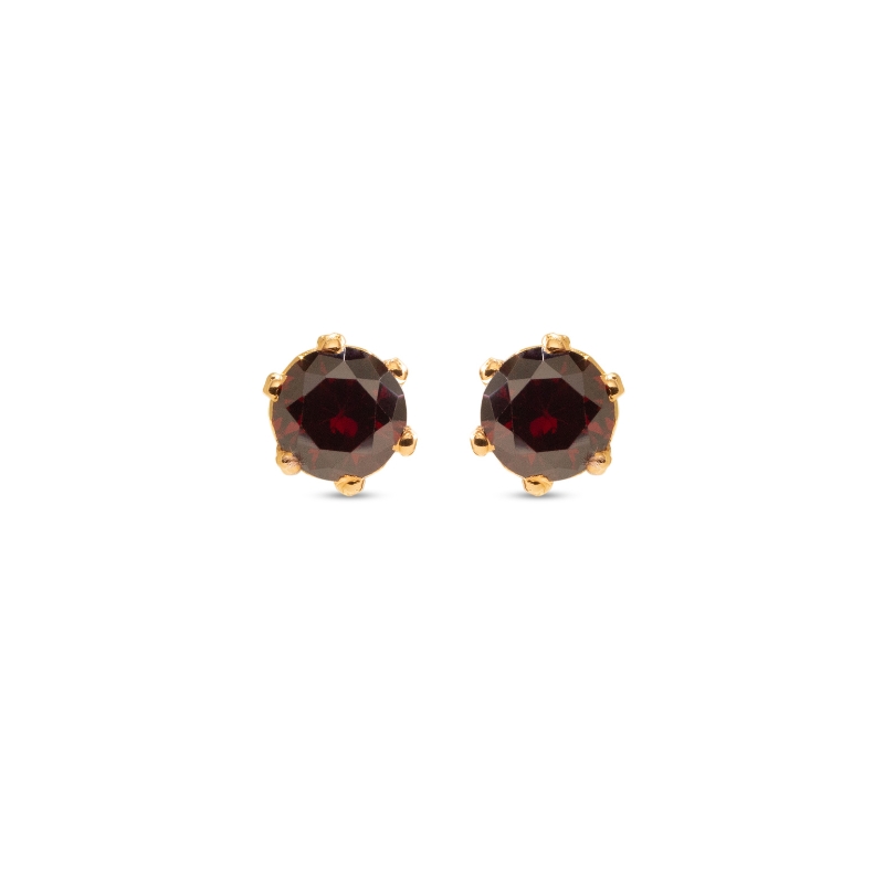 Classic round Gold Ear Studs in deep red