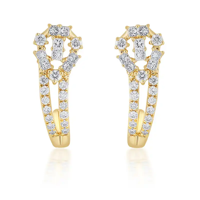 Elegant 18K Gold Diamond Pendant Set