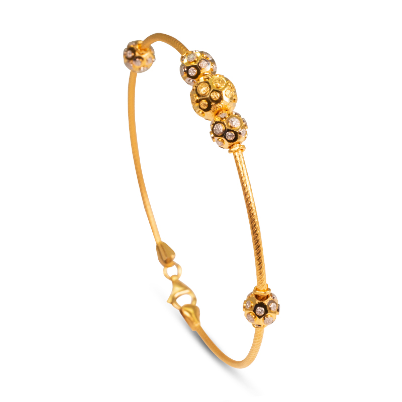 Plain Gold Bracelets: Buy latest Bracelets in Gold Online