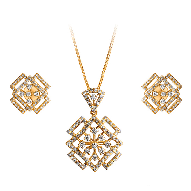 Mandala style Gold Diamond Pendant Set