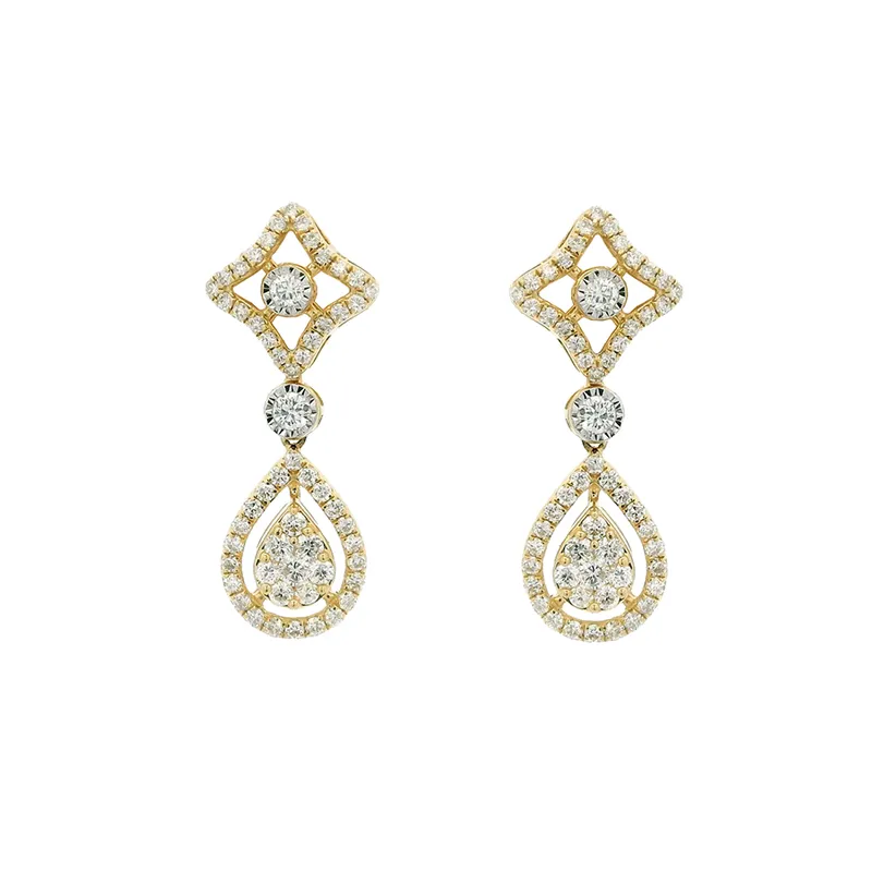 Elegant Gold and Diamond Necklace Set