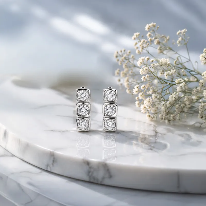 18K Gold Diamond Earrings