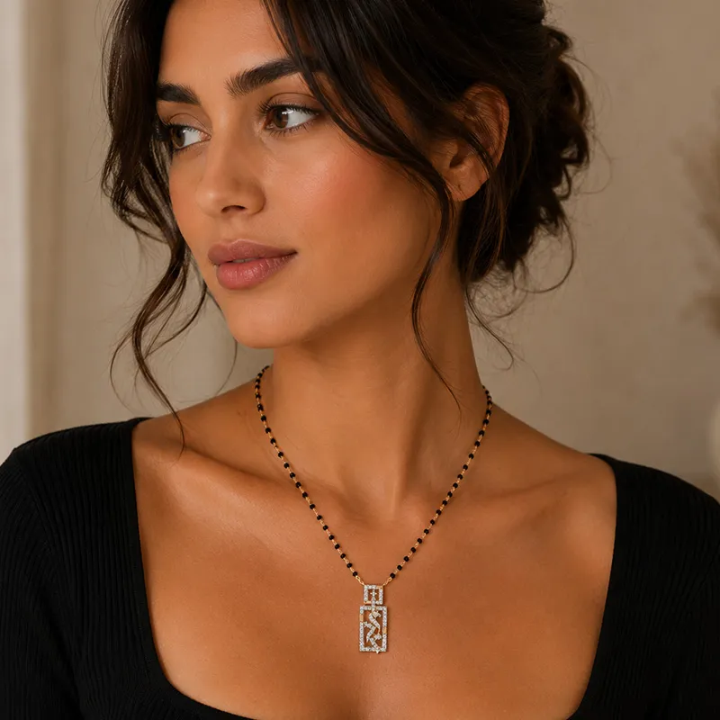 Dainty 18K Gold Diamond Pendant Necklace with Subtle Brilliance