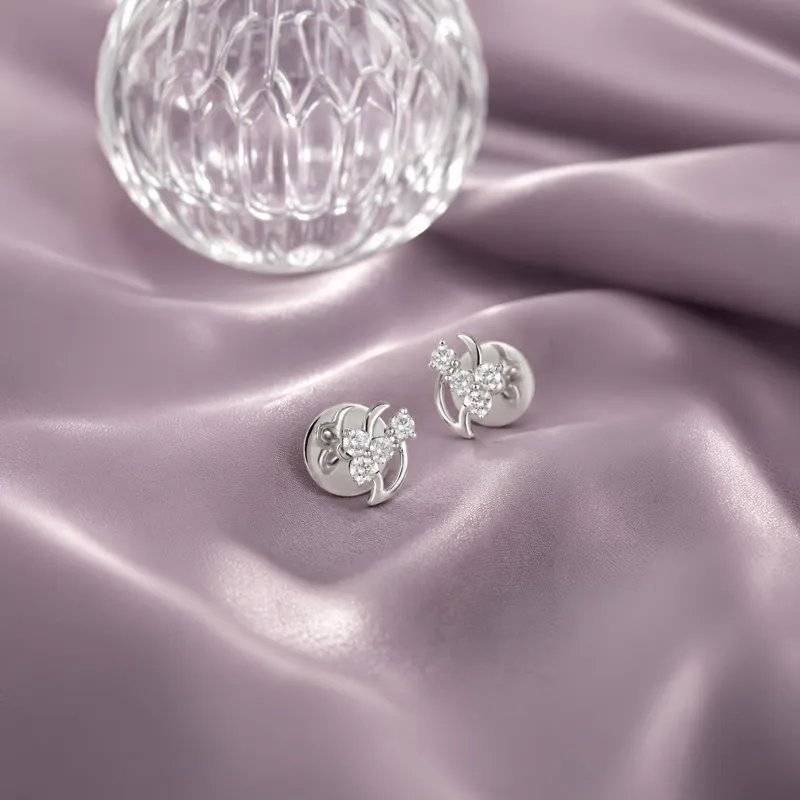 18K White Gold Diamond Spiral Stud Earrings