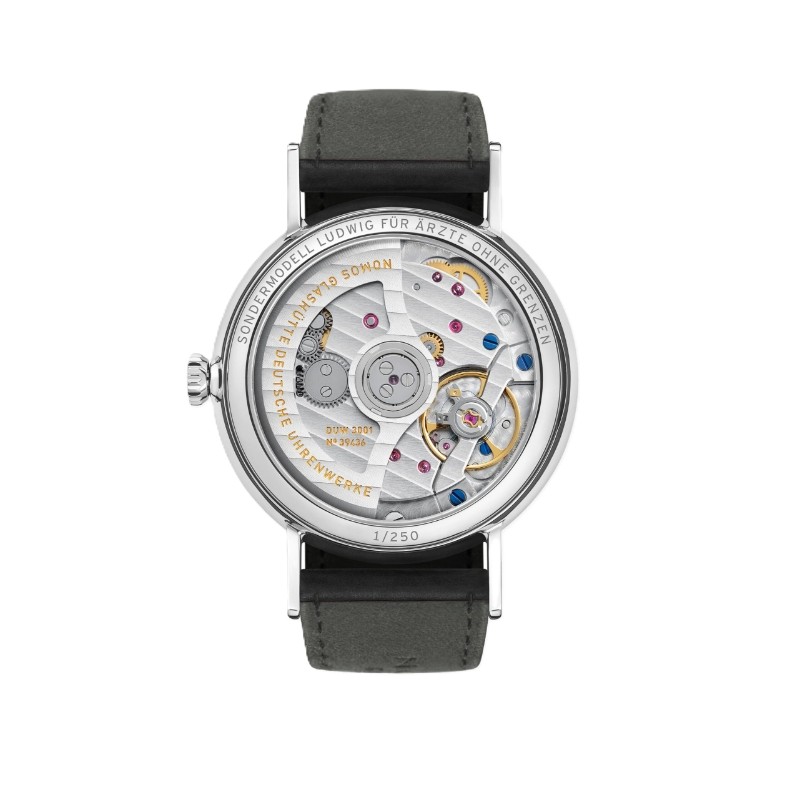 NOMOS Glashütte Ludwig neomatik für Ärzte ohne Grenzen