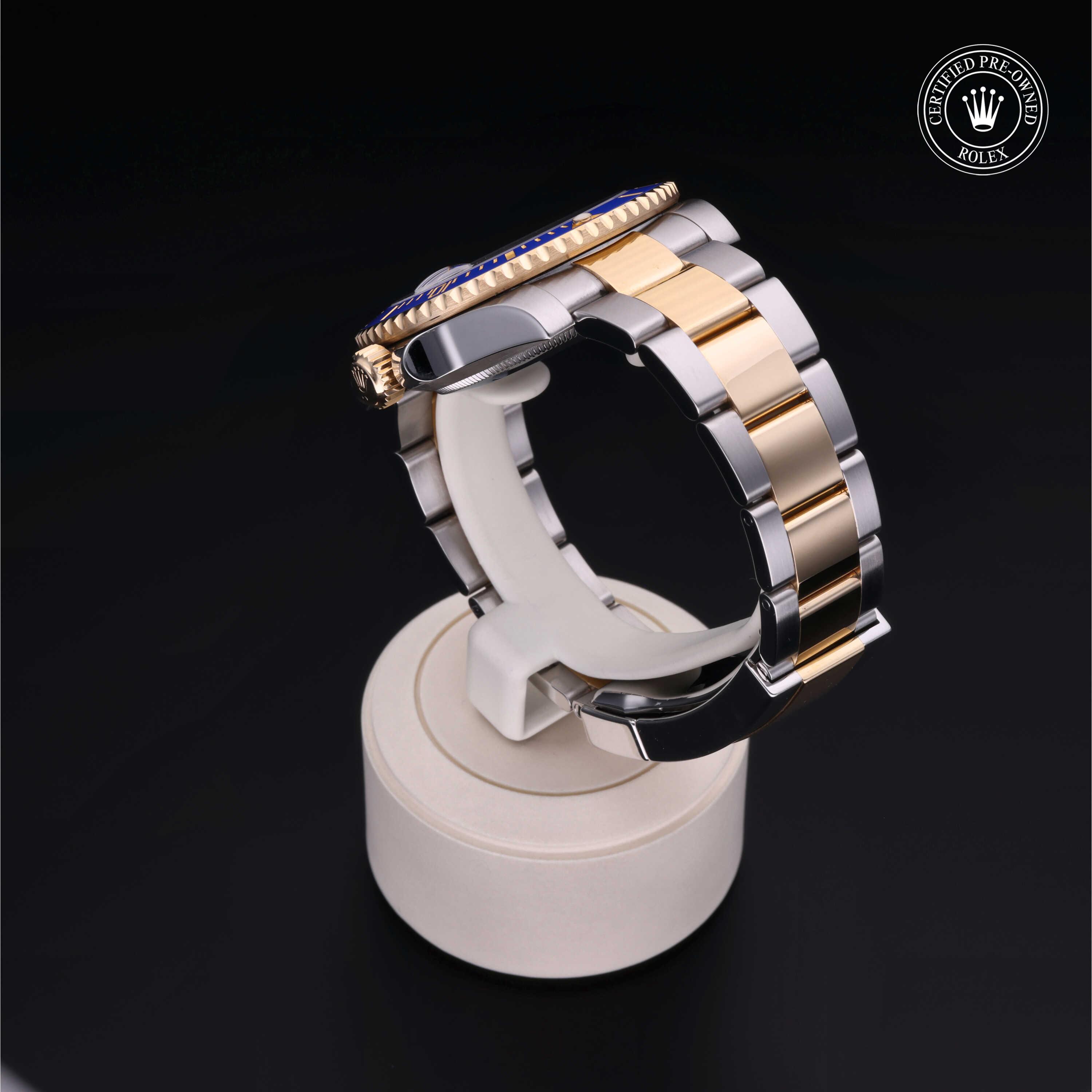 Oyster Perpetual Submariner Date