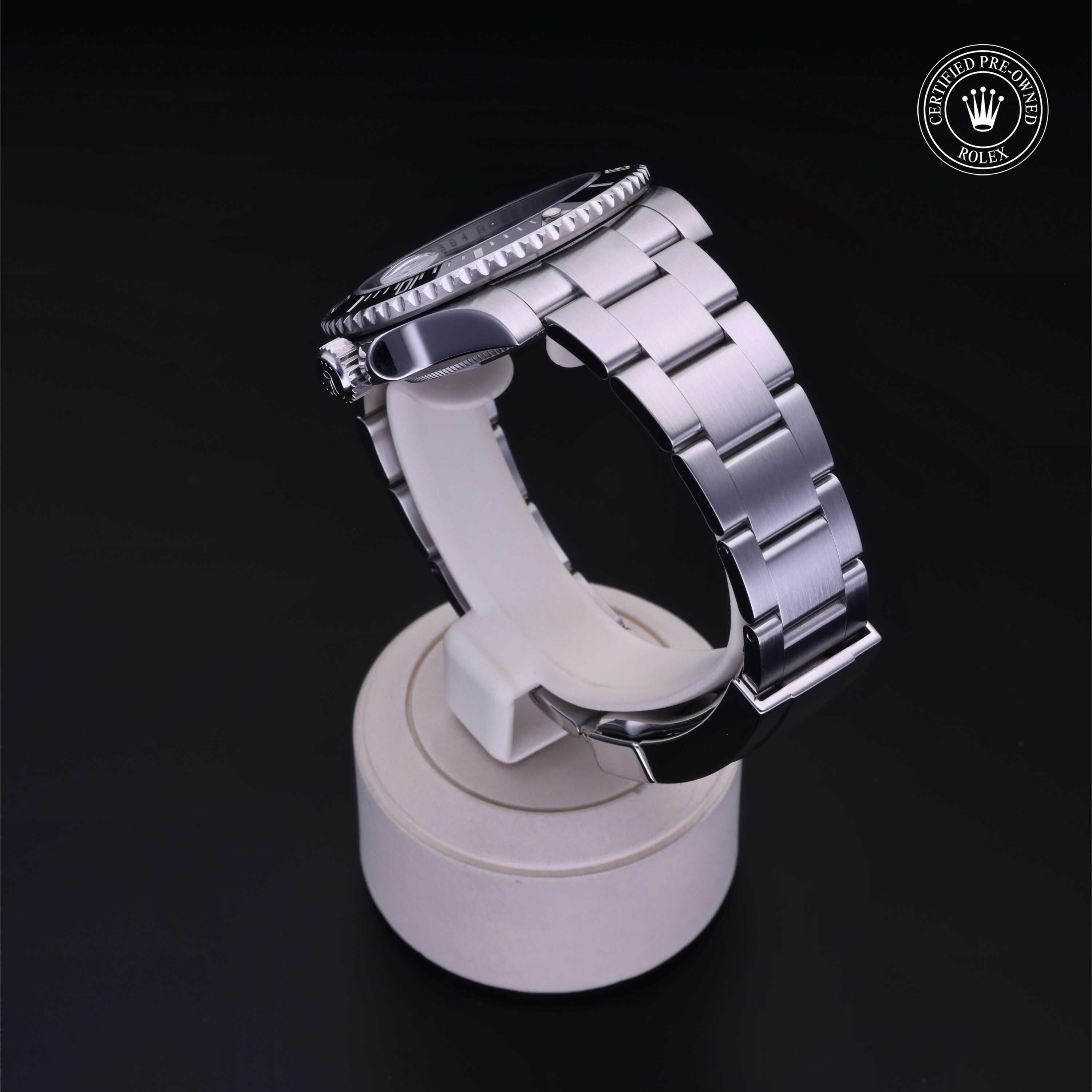 Oyster Perpetual Submariner Date