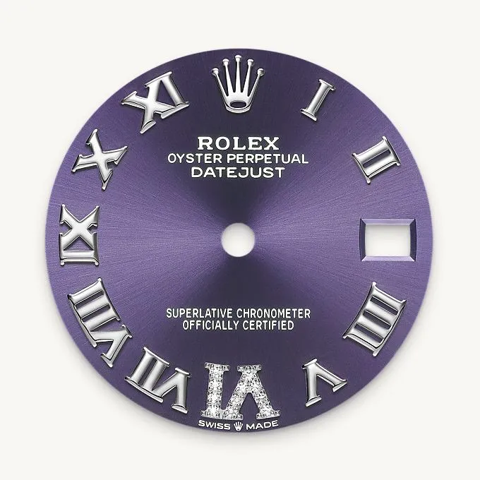 Aubergine Dial
